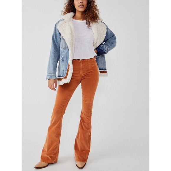 🎉LAST CHANCE🎉 FREE PEOPLE Jayde Cord Flare Jeans / Cognac - Picture 2 of 7